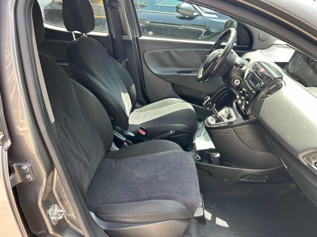 LANCIA Ypsilon usata, con ESP