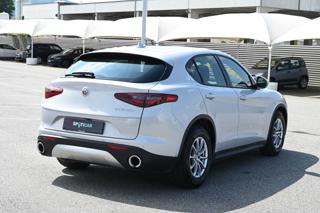 ALFA ROMEO Stelvio usata, con Alzacristalli elettrici