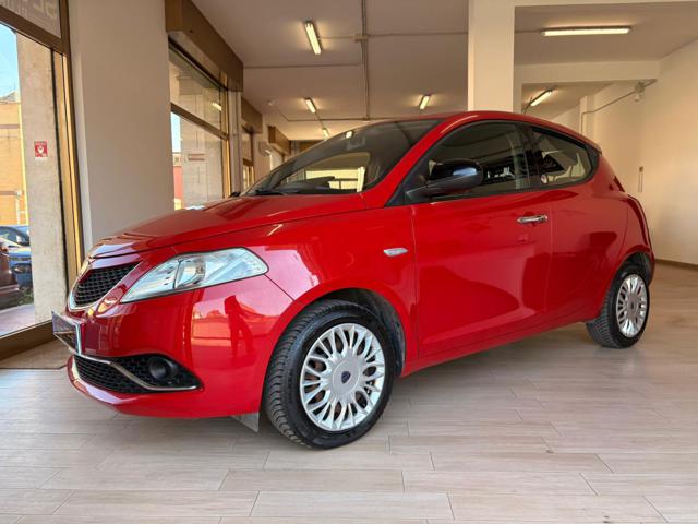 LANCIA Ypsilon usata, con Autoradio