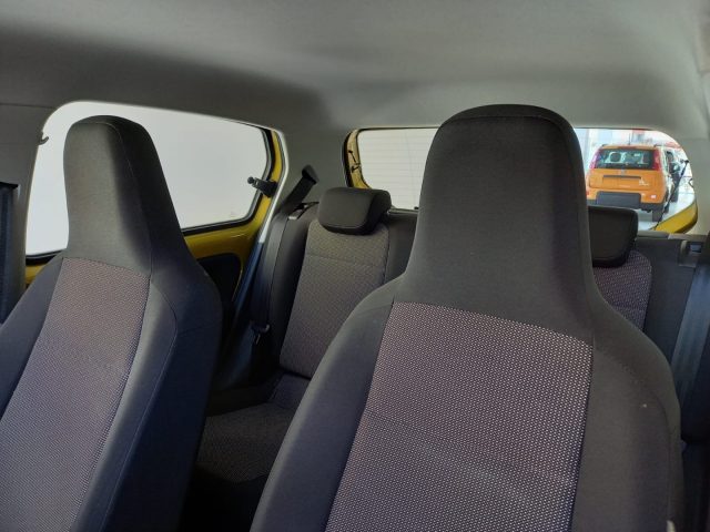 VOLKSWAGEN up! usata, con Lettore CD