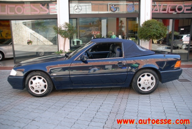 MERCEDES-BENZ SL 300 usata, con Fari direzionali