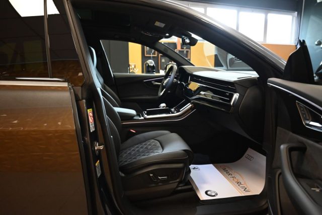 AUDI Q8 usata 232