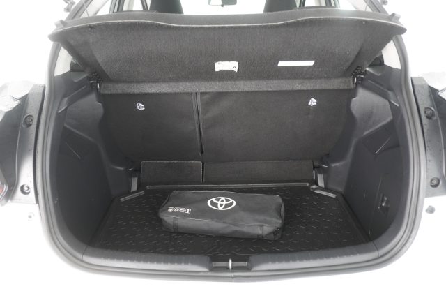 TOYOTA Yaris usata 5