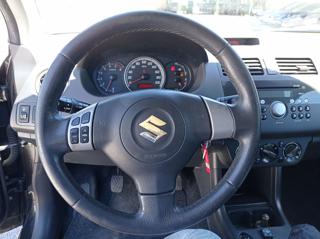 SUZUKI Swift usata, con Chiusura centralizzata
