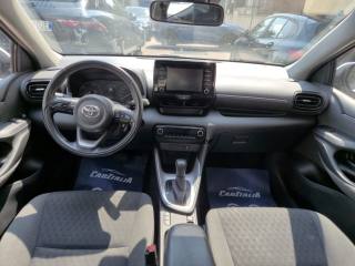 TOYOTA Yaris usata, con Bracciolo