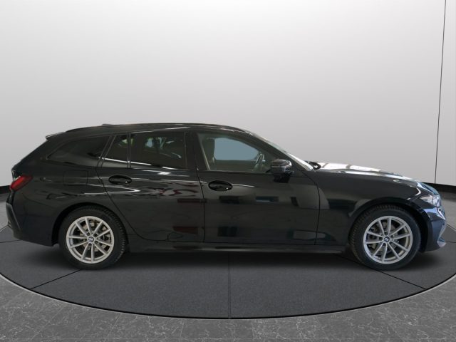 BMW 318 usata, con Fari LED