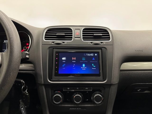 VOLKSWAGEN Golf usata, con Touch screen