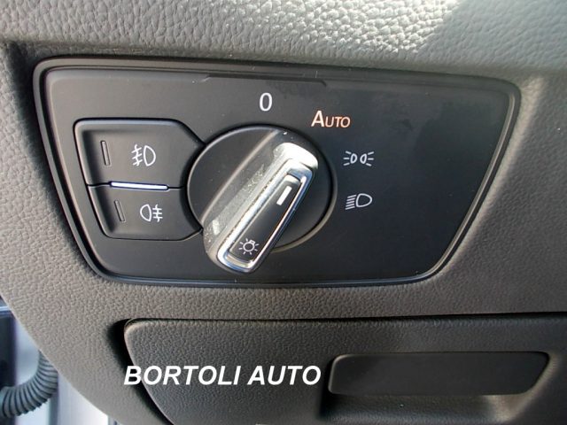 VOLKSWAGEN Tiguan usata, con Autoradio digitale