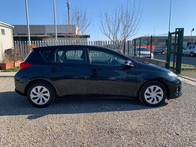 TOYOTA Auris usata, con Airbag Passeggero