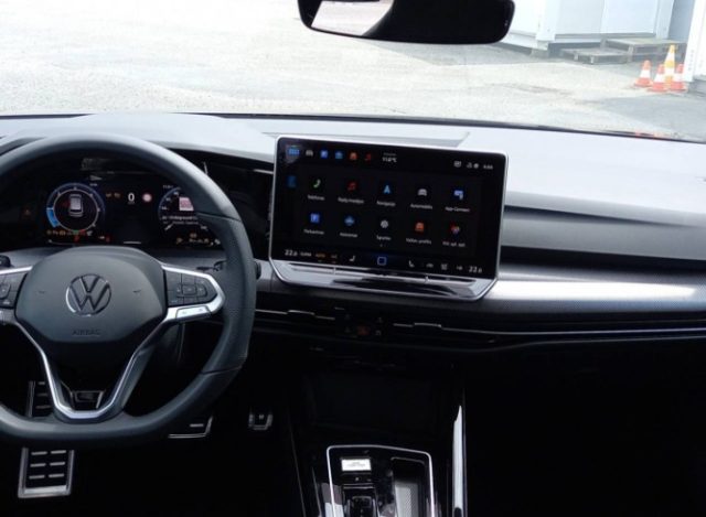 VOLKSWAGEN Golf usata, con Controllo trazione