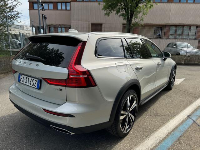 VOLVO V60 Cross Country usata, con Airbag laterali