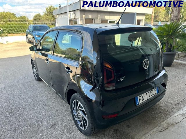 VOLKSWAGEN up! usata, con Autoradio