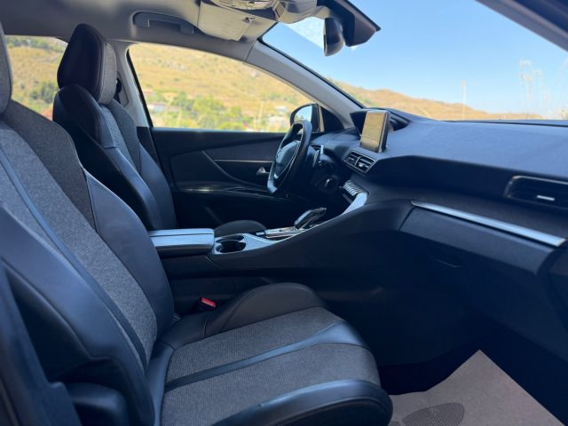 PEUGEOT 3008 usata, con Sistema di navigazione