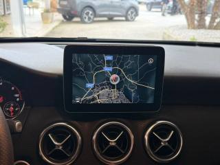 MERCEDES-BENZ A 200 usata, con Frenata d