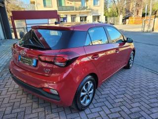 HYUNDAI i20 usata, con Airbag
