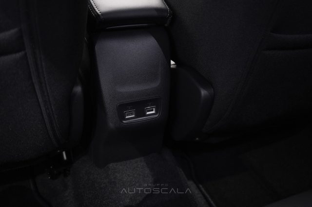 PEUGEOT 2008 usata, con Specchietti laterali elettrici