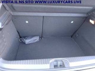 RENAULT Clio usata, con Touch screen