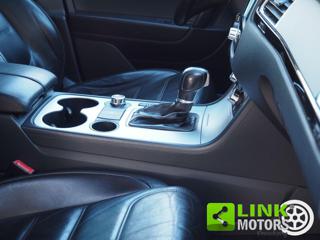 VOLKSWAGEN Touareg usata 27