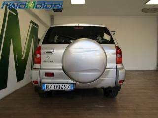 TOYOTA RAV 4 usata, con Portapacchi