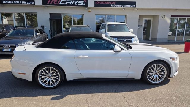 FORD Mustang usata, con Autoradio