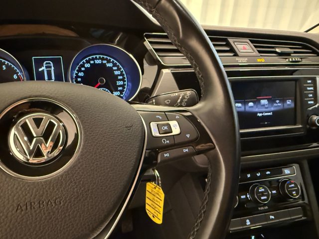VOLKSWAGEN Touran usata, con Controllo automatico clima