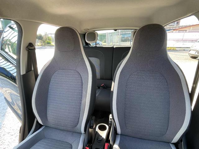 RENAULT Twingo usata 27