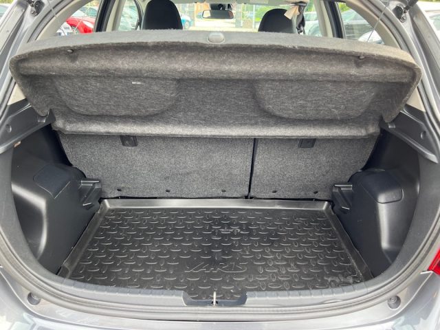 TOYOTA Yaris usata, con Immobilizzatore elettronico