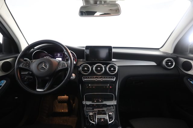 MERCEDES-BENZ GLC 220 usata 4