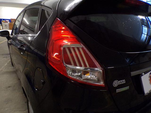 FORD Fiesta usata, con Hill holder