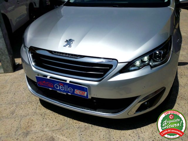 PEUGEOT 308 usata, con Sensori di parcheggio posteriori
