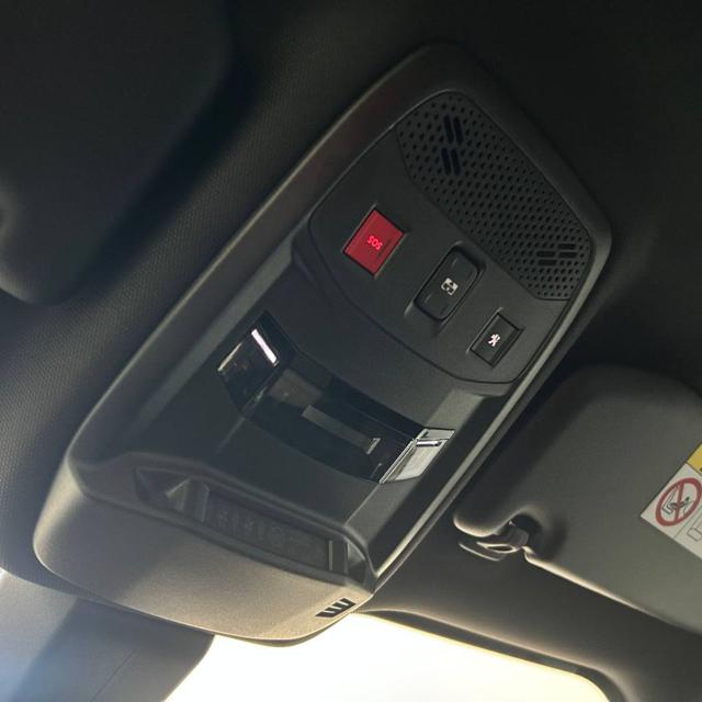 PEUGEOT 2008 usata, con Luci diurne LED