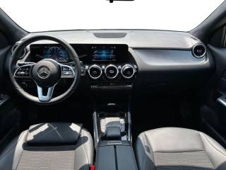 MERCEDES-BENZ GLA 180 usata, con Climatizzatore