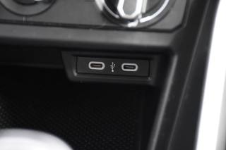 VOLKSWAGEN Polo usata, con USB