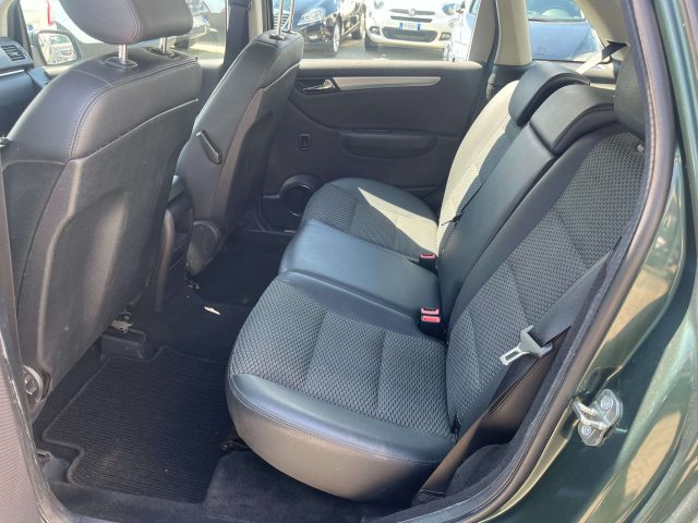 MERCEDES-BENZ B 200 usata, con Autoradio