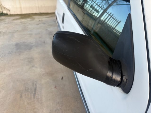 PEUGEOT 106 usata 21