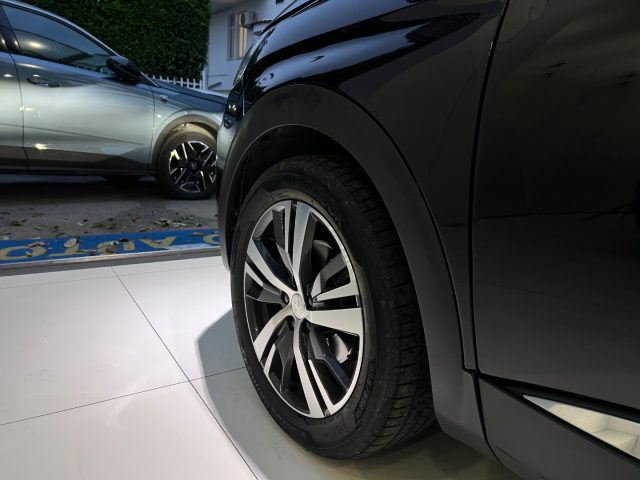 PEUGEOT 3008 usata, con Luci diurne LED