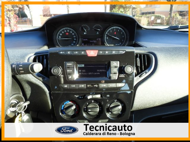 LANCIA Ypsilon usata, con Autoradio digitale