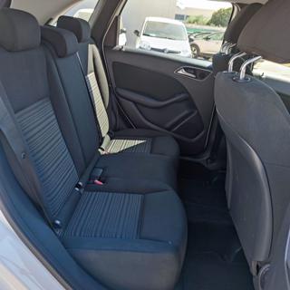 MERCEDES-BENZ B 180 usata, con Luci diurne