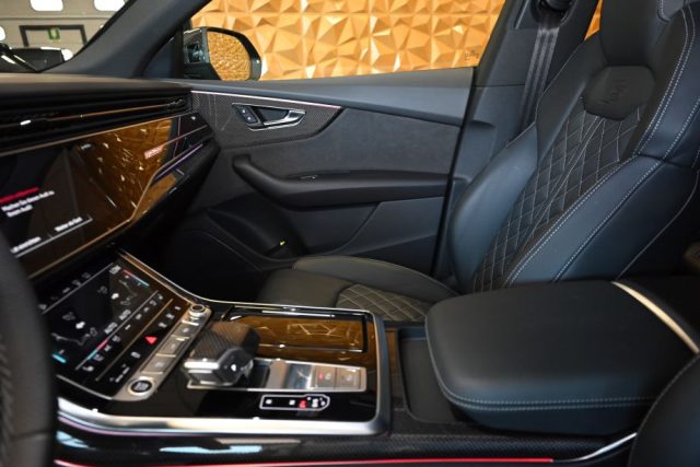 AUDI Q8 usata 44