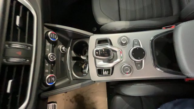 ALFA ROMEO Stelvio usata, con Fari LED
