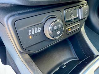 JEEP Renegade usata, con USB