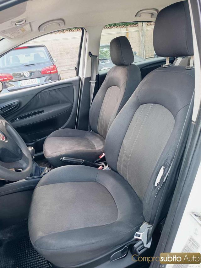 FIAT Punto usata 17