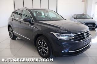 VOLKSWAGEN Tiguan usata, con Luci diurne