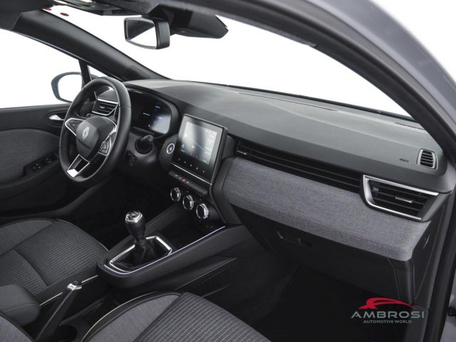 RENAULT Clio usata 11