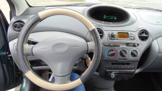 TOYOTA Yaris usata 67