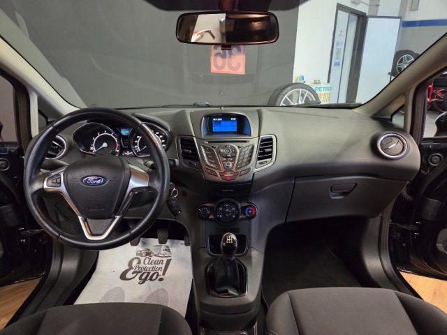 FORD Fiesta usata, con Specchietti laterali elettrici