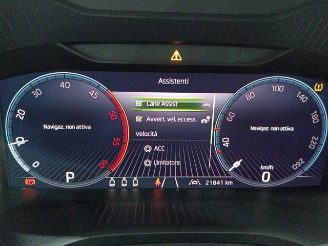 SKODA Karoq usata, con Fari LED