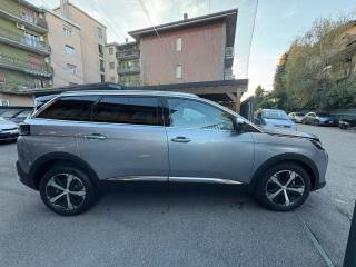 PEUGEOT 5008 usata, con Airbag laterali