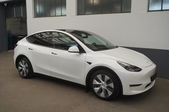 TESLA Model Y usata, con Alzacristalli elettrici