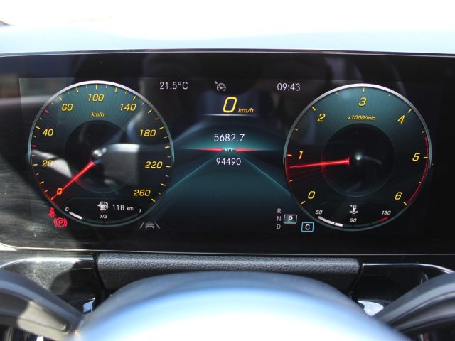 MERCEDES-BENZ GLA 200 usata, con Sedile posteriore sdoppiato